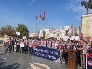 eylem1-300x225 ÜNİPERSEN Genel Başkanı Güzel: "Memurlarımızın özlük ve mali haklarının, 21. yüzyıla yakışır seviyeye çıkarılacağına inanıyoruz"